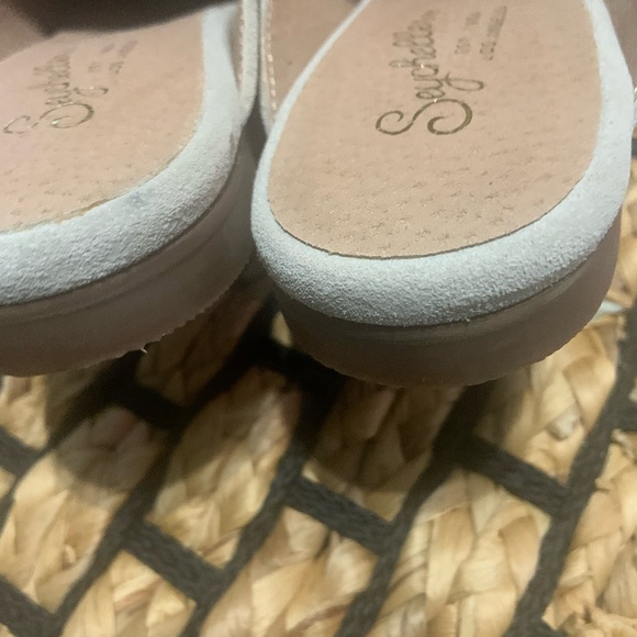 Seychelles Women’s Between Us Suede Sand/Gray Mule Loafers Size 7.5/Mules - Picture 8 of 10